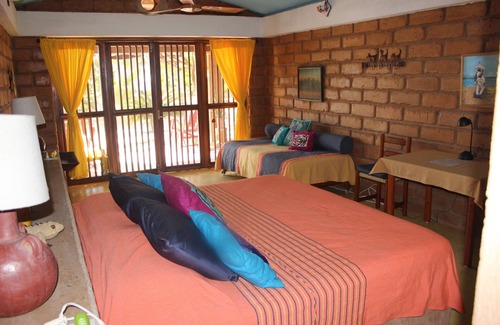 Barra de Potosi Bed & Breakfast | Ocean Lover's Paradise - Garden Room 3
