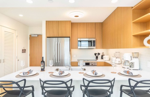 Ala Moana Condo | Ocean-MT Views From the Luxury Sky Ala Moana Condo with Amazing Amenities