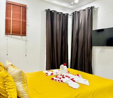 Leeward Settlement Bed & Breakfast | Ocean Pearl - Cozy Comfort Room with pool Nearby Sunset beach