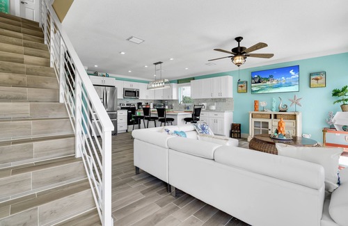 Monroe County House | Ocean Teal 3 Story Home