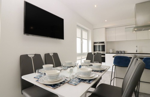 Banff Cottage | OCEAN VIEW, family friendly, country holiday cottage in Banff