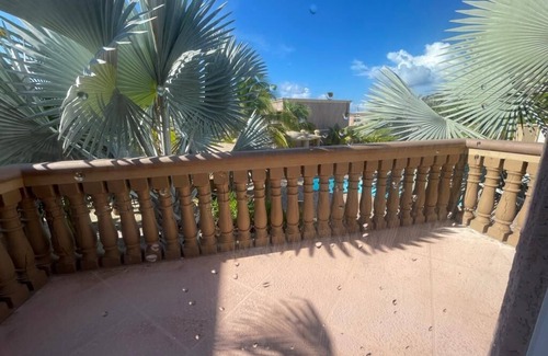 East End House | Ocean view from every room ,quiet neighborhood family friendly.Bluff view