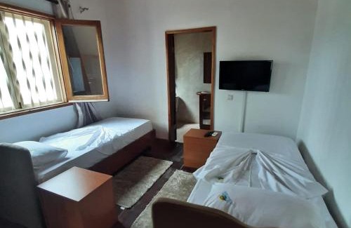 Monte Cafe House | Ocean View Guesthouse