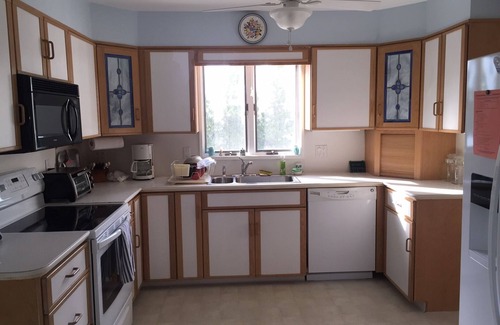Gardens House | Ocean view home with pool in the exclusive Gardens district with ample parking.