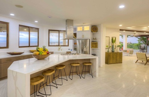 El Ocotal Villa | Ocean-View Luxury Villa – All-Inclusive with Helipad, Gym & Chauffeur