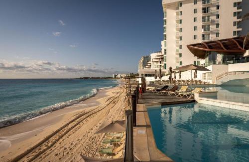 Zona Hotelera Apartment | Ocean View Modern Condo & Luxury Amenities