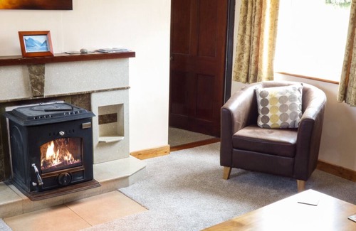 Louisburgh Cottage | OCEAN VIEW, pet friendly, with open fire in Louisburgh, County Mayo
