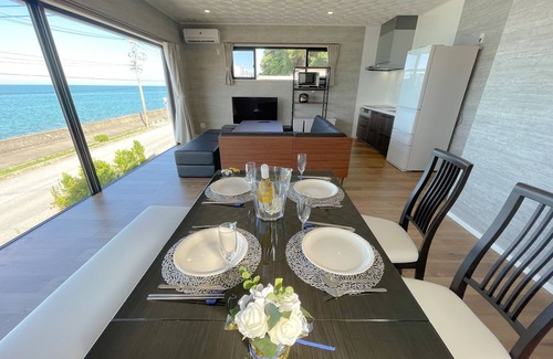 Uruma Apartment | Ocean View/Rooftop sauna &BBQ/12 People/PADEL 2F