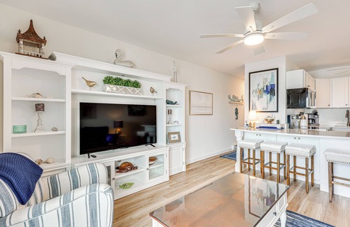 McCutcheon Field Condo | Ocean-View Condo: Steps to North Topsail Beach!