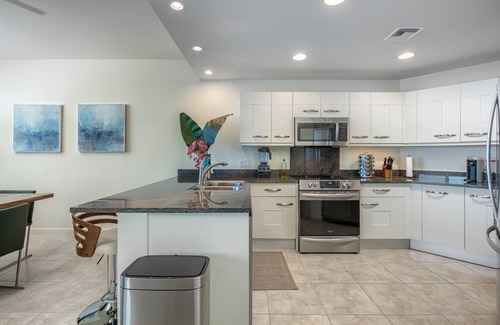 Kona Palisades Condo | Ocean Views in Na Hale O Keauhou