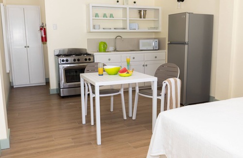 Lowlands Hostel | Ocean Winds Suite Hotel
