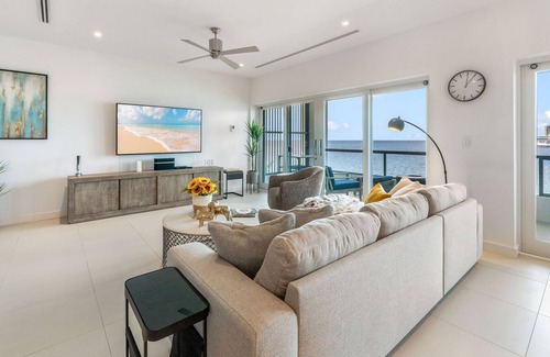 George Town Condo | Oceana 302 is the epitome of luxury on the amazing shoreline of George Town!