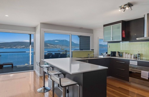 Tranmere House | Oceana Escape panoramic views luxury and space