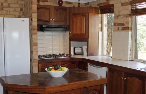 Warnbro House | Oceana Sunset - Beachfront family friendly holiday home with amazing ocean views