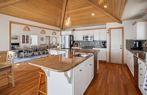 Ocean Hill House | Oceanfrnt, Private Pool, Dogs ok, HotTub, Elevator! August Weeks 30% Discount! Book Now!