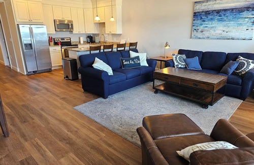 Hampton Condo | Oceanfront 2 bed/2 bath, 1200 square feet!