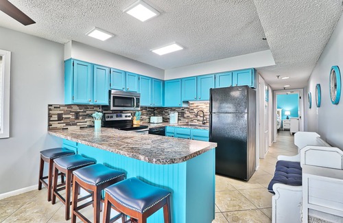Ash Condo | Oceanfront 2 bedroom 2 bath at Xanadu in N. MB