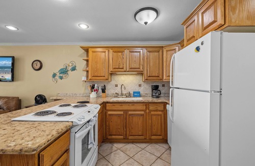 South Padre Island Condo | Oceanfront 2-bedroom condo! Pool & Kiddie Pool!