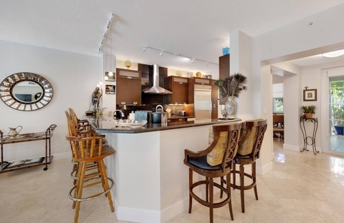 Rock Harbor Condo | Oceanfront 2BR/2.5BA Mariner's Club Villa 521 with Oasis Pool, Marina, Game Room & More