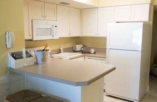 Jacksonville Beach Condo | Oceanfront Condo! Patio to lawn, stay right at the beach! + 2 Bikes!