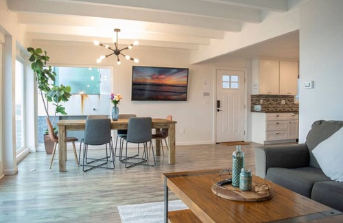 Sunset Beach House | Oceanfront Condos | 2Entries | Views | On The Sand | Pets