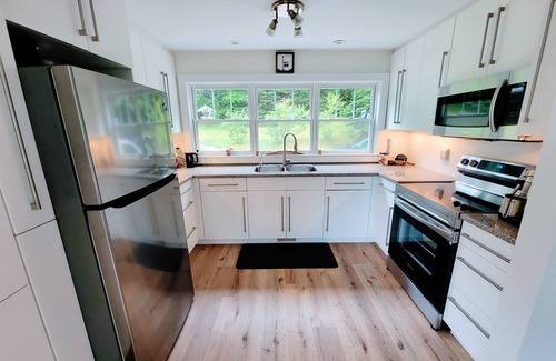 Mill Cove Cottage | Oceanfront Family Cottage - 5mins from Beach, Trails, and Golf