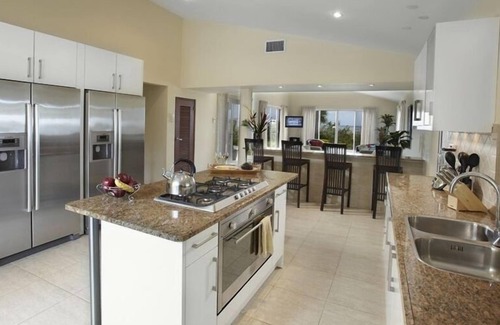 Malmok Villa | Oceanfront Luxury Malmok 5 Bedroom 6 Bath Villa