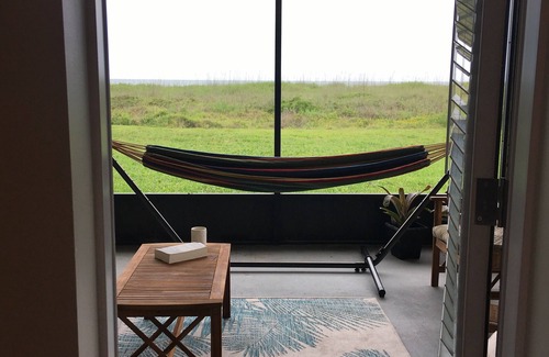 Vilano Beach Condo | Oceanfront Paradise! 2/2 mins from St. Augustine! Great for families & couples!