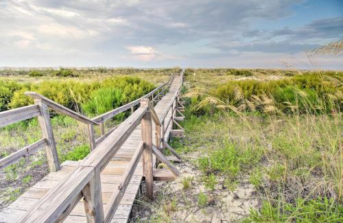 Oceanmarsh Subdivision Apartment | Oceanfront St Helena Island Condo with Beach Access!