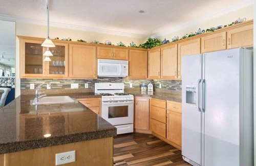 Depoe Bay Condo | Oceanfront, Whale Watching, Pool - Whale Watch