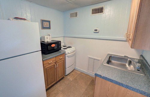 Buxton Cottage | Oceanside Accommodations - Efficiency Room with Cooking