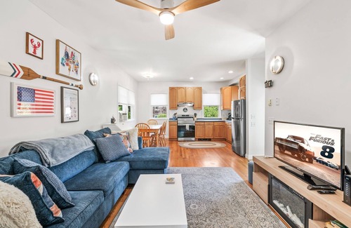 Gloucester House | Oceanside Village Home~Private Fenced Yard~Reserved Parking