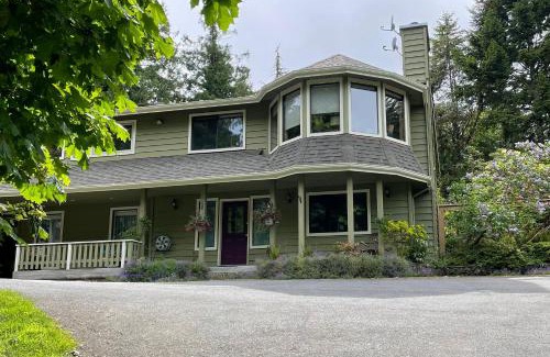 North Saanich Apartment | Oceanspray Hideaway