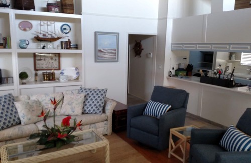 Aptos House | Oceanview Bungalow With Hot Tub - Walk To Beach - Pet Friendly