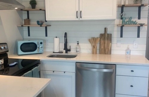 Isle of Palms Condo | Oceanview Condo ~ New Owner/Newly Remodeled!
