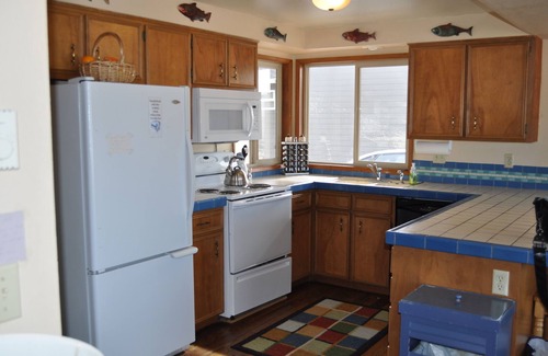 Bayshore House | Ocnfrt, Frplc, hot tub, pets! Avail. Aug. 24-27!