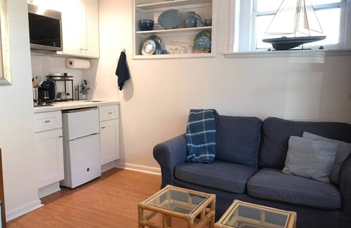 Ocean Park House | Oct. discount! 1 bedroom Charming Cottage unit 3 blocks to beach!