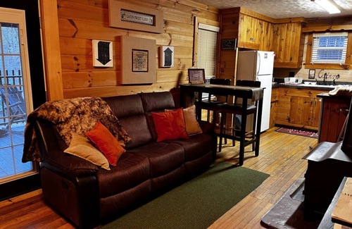 Willis Cabin | Off the Beaten Path - just like the name implies, by Buffalo Mountain Getaway