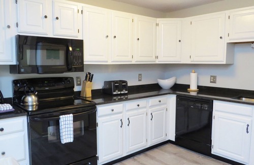 Bartlett Condo | Official Seasons RMC Condo 09G - 2 bedrooms + loft - sleeps 10 - No Fees