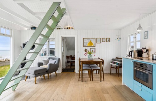 Tørresø House | "Ofrath" - 5m from the sea by Interhome