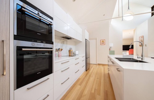 Collingwood Apartment | Oh So Collingwood - Discreetly secluded within an iconic c1880's building.