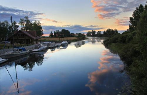 Viljandi Parish House | Oiu sadama jõemaja