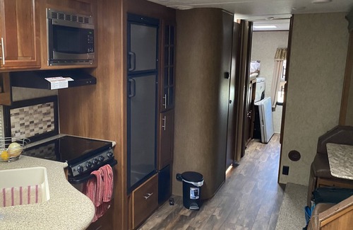 Vernon House | Okanagan Lakefront RV w/boat launch in residential/seasonal community.
