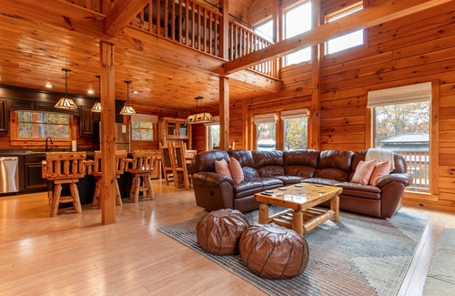 Cavendish Cabin | Okemo Oasis - Cabin: Hot Tub, Fire Pit, Pool Table, Shuffleboard Table, Sledding