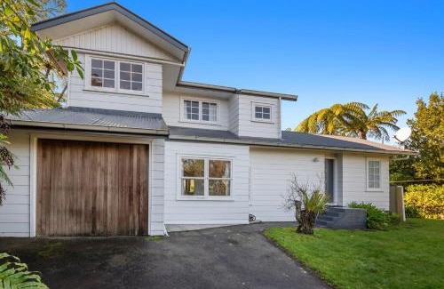Okere Falls House | Okere Retreat - Lake Rotoiti Getaway