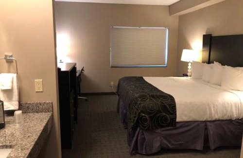 West Okoboji Hotel | Okoboji Inn & Suites