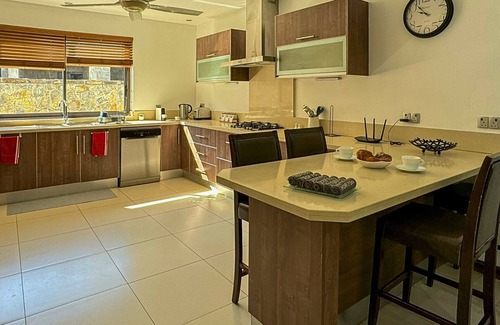 La Preneuse Apartment | Olana Beach - Premium Apartment by Horizon Holidays