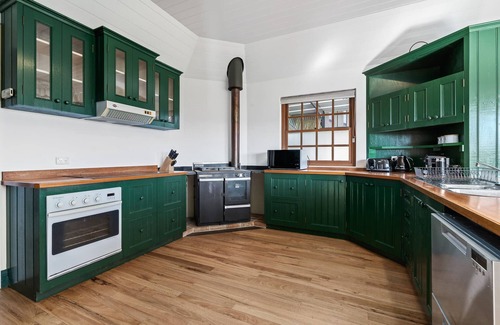 Eglinton House | Old Alloway House - Sleeps 11 - Farm Stay