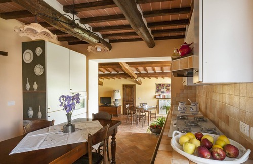 Monte San Savino Apartment | Old farmhouse surrounded by olive groves, near the village, 5 places, first floor, swimming pool