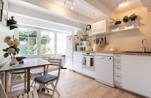 Saint-Martin-de-Re House | Old house in the historic center of St Martin - 3 bedrooms - maison Gangloff